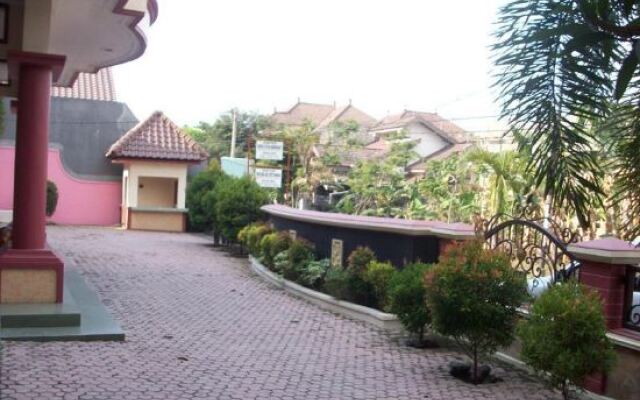 Azifa Guest House