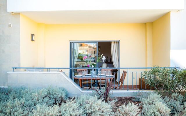 B05 - Luxury Central 2 bed with Spa by DreamAlgarve