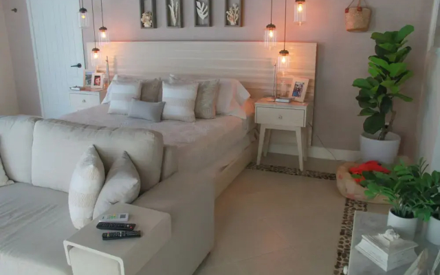 Esciros Luxury Villa