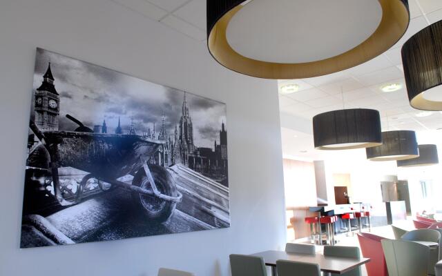 Holiday Inn Express London City by IHG