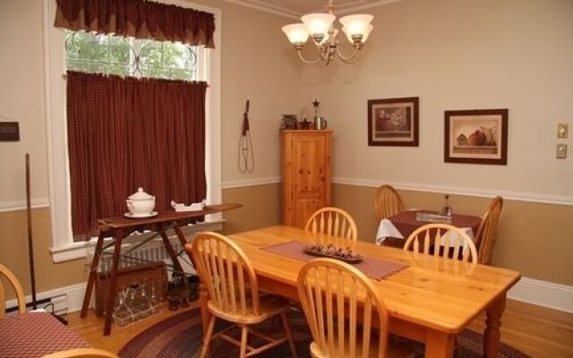 Bennett House Bed & Breakfast