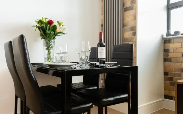 Platinum Apartment in Central Camden 9984