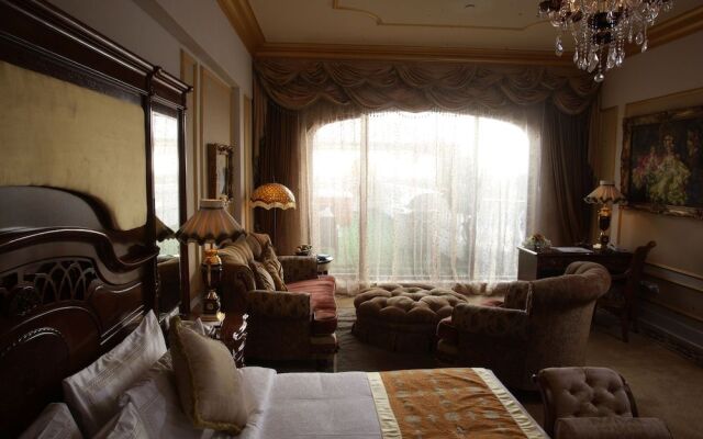 Imperial Grand Palace Hotel
