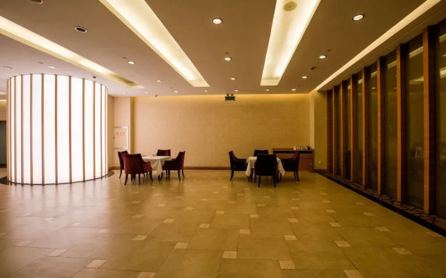 Huayang Plaza Hotel