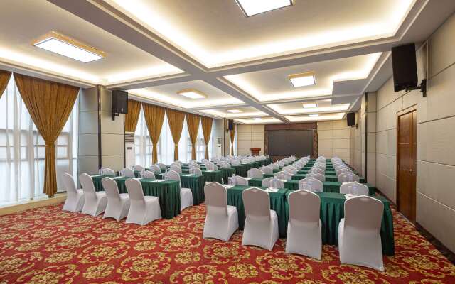 Days Hotel by Wyndham Dali High-speed Railway Station