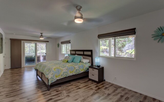 Hale O'hia Lehua 3 Bedroom Home by RedAwning