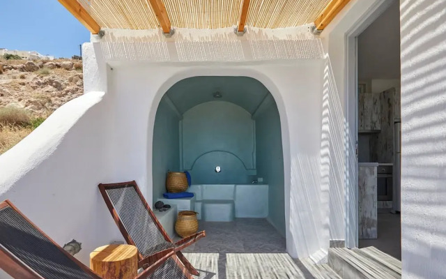 Bluewhite Suites & Villa Santorini