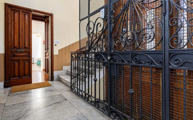 Piazza Sannazzaro 200 - Monet