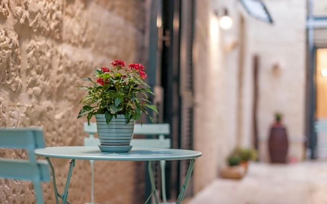 La Luna In Cortile