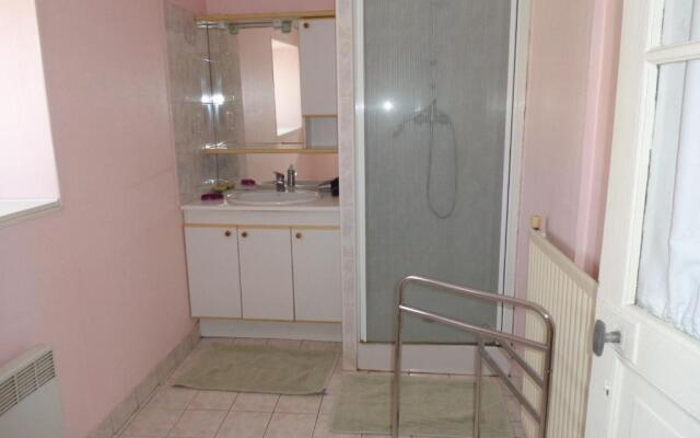 Gîte Jouy-le-Potier, 3 pièces, 4 personnes - FR-1-590-54