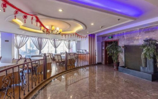 Dongying Garden Hotel (Lanzhou University Railway Station)