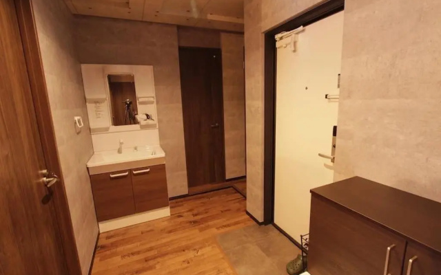 Shinjuku NY House 1 – Guest Rooms – Tokyo