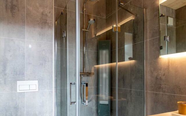 Modern Holiday Home With hot tub in Winterberg