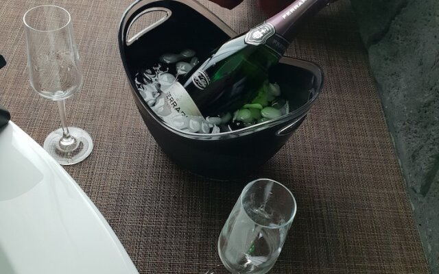 Th luxury Rooms