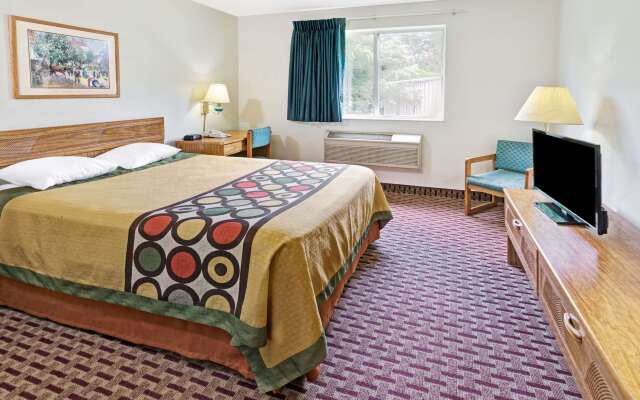 Super 8 by Wyndham Canonsburg/Pittsburgh Area