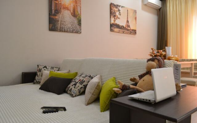 Townhouse Park & House