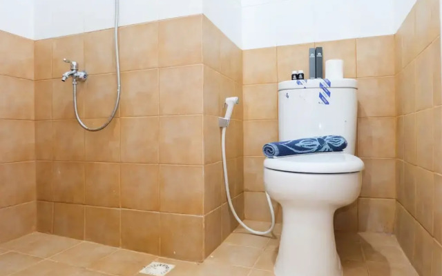 Cozy Studio Apartment Connected to Mall at Green Pramuka