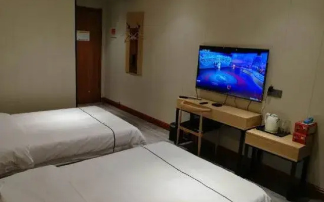 Lutong Hotel Luhe Road