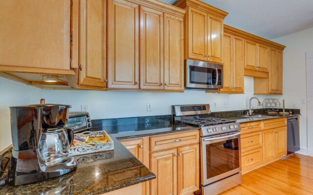 Pensacola Paradise: Furnished Deck & Gas Grill!