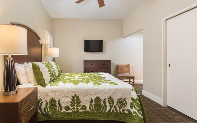 Royal Sea Cliff Condo