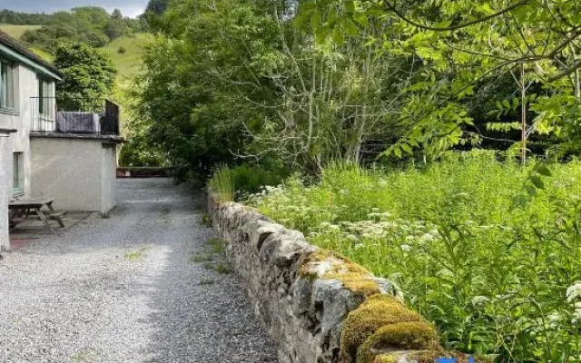 Stylish Garden Flat Near Loch Ness