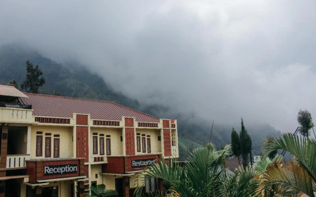 SM Bromo Hotel