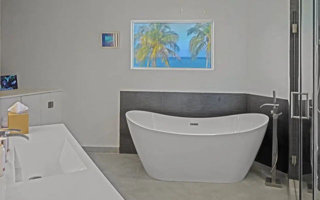 Trident Estate 6 Bedroom Estate