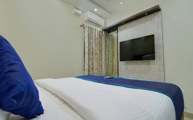 Mahalakshmi Suites By OYO Rooms