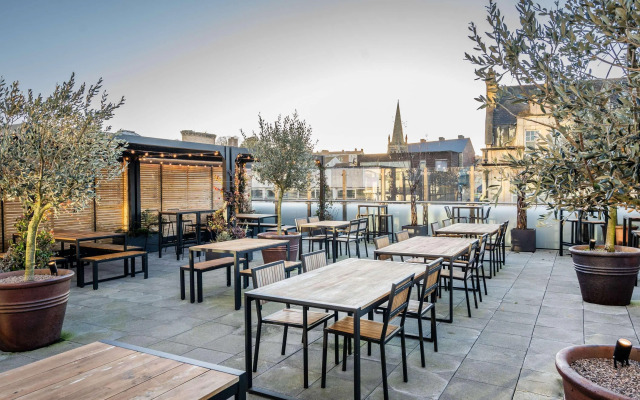 Mercure Newport Hotel