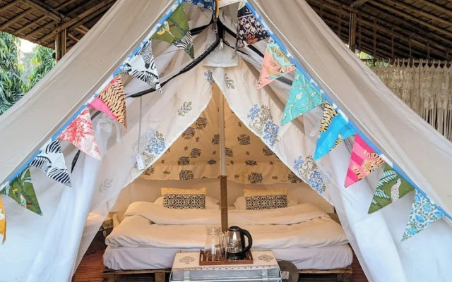 Tuk Tuk Gilhari Noida