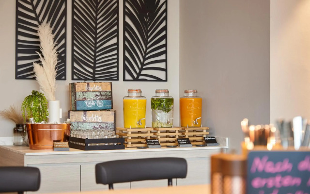Holiday Inn - the niu, Hub Dusseldorf Messe by IHG