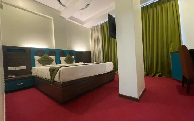 Hotel RR Suites - Near LODHA Xperia Mall