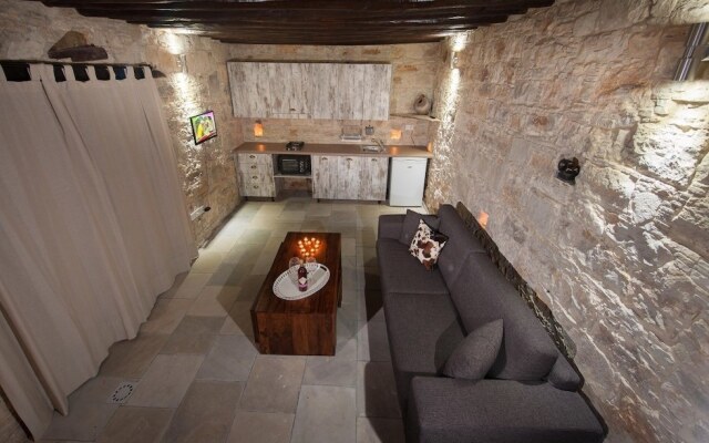 Oinoessa Traditional Boutique Houses