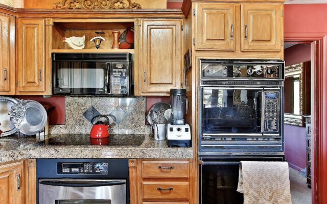 Ellen's Paradise Retreat