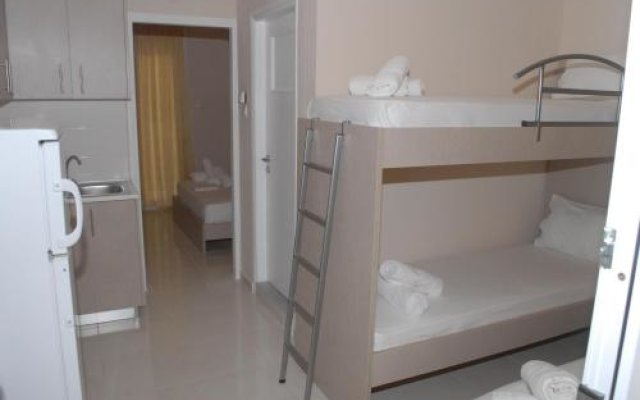Eleni Kandilari Rooms