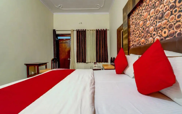OYO 19951 Hotel Saif