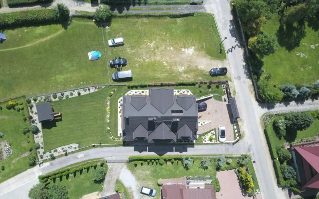 Domek za Strugiem - pokoje i apartamenty