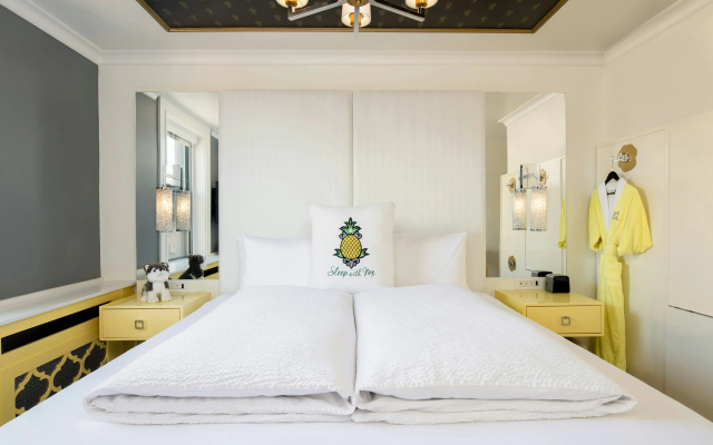 Staypineapple, A Delightful Hotel, South End