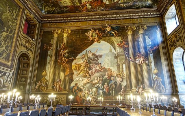 Family & Large Groups- 3x Bed Apartment in London