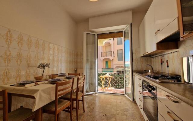 3 Locali - 600 metri dal Mare - Free Parking
