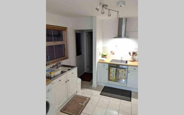 The Bay Apartment - 10 Mins from WMC