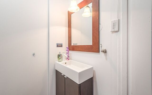 Beautiful 6BR Apt Near Olympic Stadium