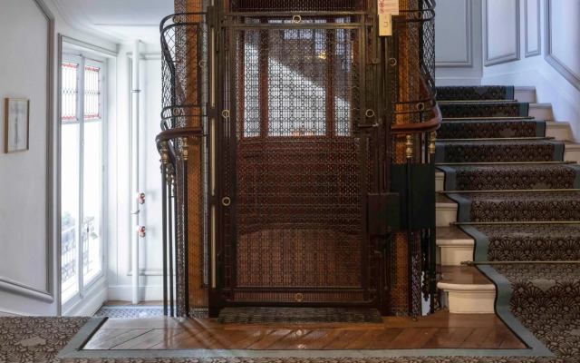 Hôtel Bradford Elysées – Astotel