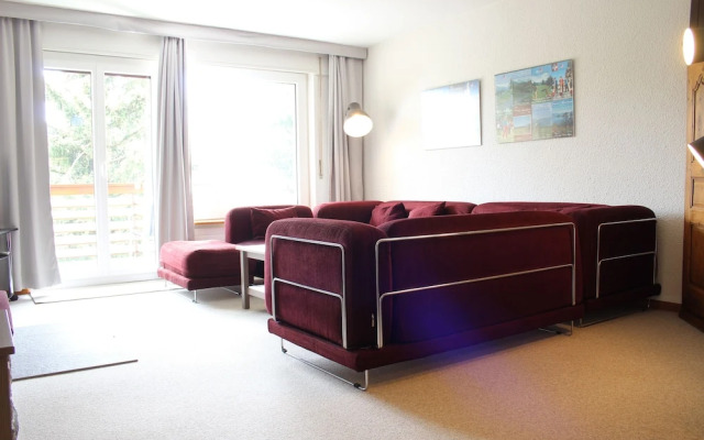 Spacious & Central - Rainbow B