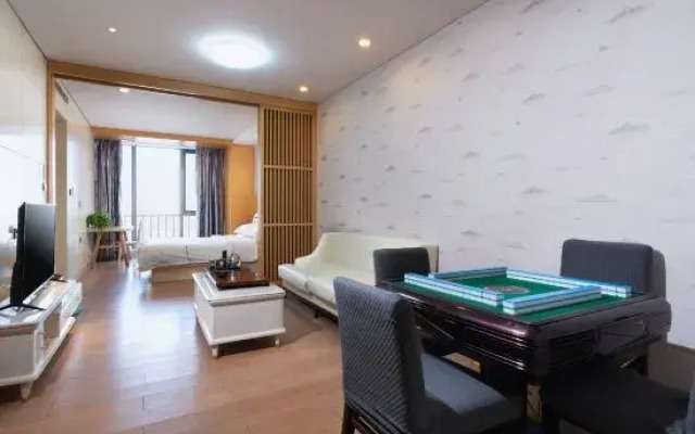 Sunny international apartment