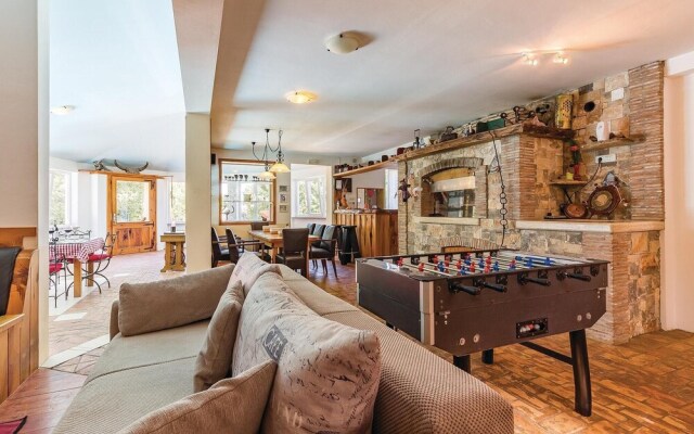 Amazing Home in Liznjan With Sauna, Wifi and 3 Bedrooms