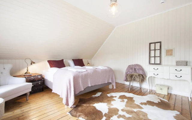 SKYR Guesthouse