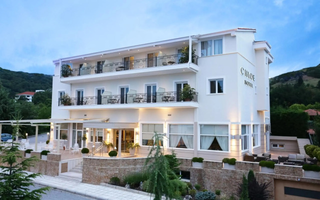 Chloe Hotel