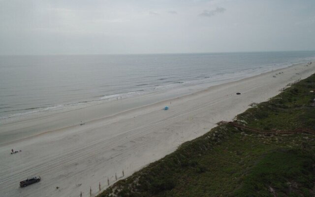 Windjammer Oceanfront Condominiums