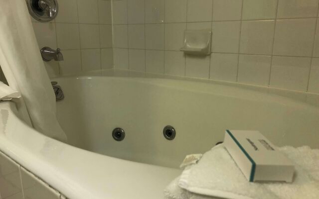 Hilton Garden Inn Addison